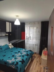 Vanzare apartament 3 camere decomandat Aparatorii Patriei - Spiru Haret