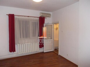 Vila Unirii P+2, 8 camere, 210 mp utili de inchiriat Unirii, Bucuresti