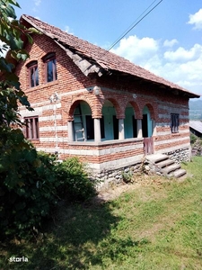 Casa 8 camere, pretabil investitie, teren 5069 mp, Budeasa Mare