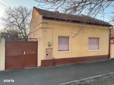 Casa de vanzare in Parneava