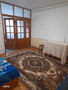 Apartament 4 camere la casa cu gradina si garaj Tatarasi