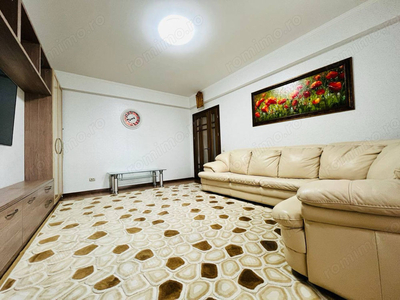 Apartament cu 3 camere in zona Pajura