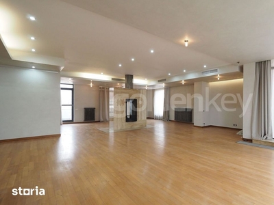 Apartament penthouse cu 4 camere | 2 garaje | spatii generoase