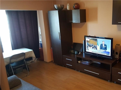 Inchiriez apartament 1 camera in Lipovei