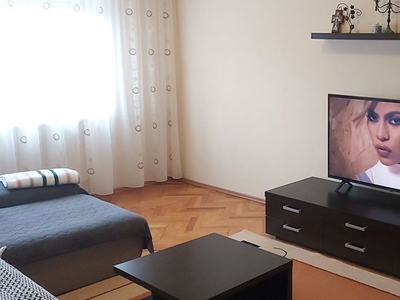Închiriez în regim hotelier în Timisoara apartament cu 2 dormitoare + living