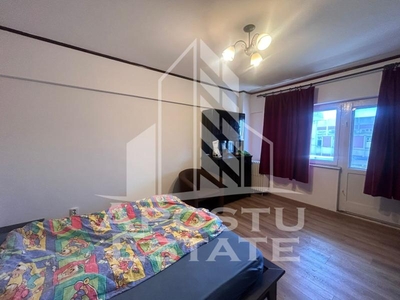 Apartament 2 camere, decomandat, etaj intermediar pe Iuliu Maniu.