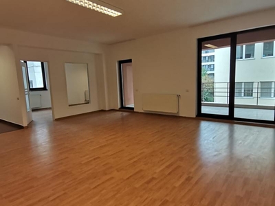 APARTAMENT 4 CAMERE