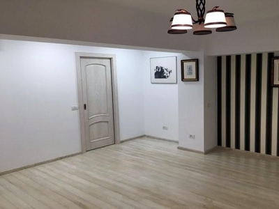 APARTAMENT 4 CAMERE