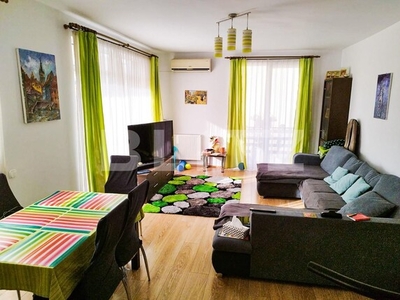 Apartament 4 camere, 83mp, 2 bai, 2 parcari, zona Eroilor