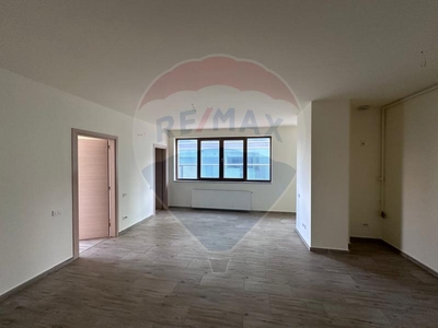 Apartament 60mp pentru birouri