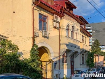 Apartament cu 3 camere de închiriat în zona Unirii