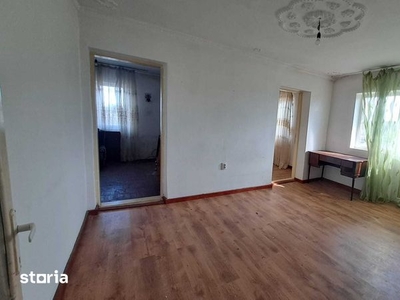 Apartament semidecomandat - 3 camere