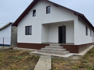 Casa Sat Padureni, Giurgiu, casa individuala