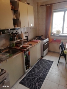 Vând apartament 3 camere Lacul tei