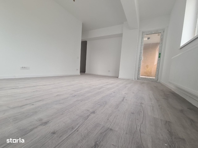 Spatiu comercial, suprafata utila 166 mp, zona centrala, Ștei