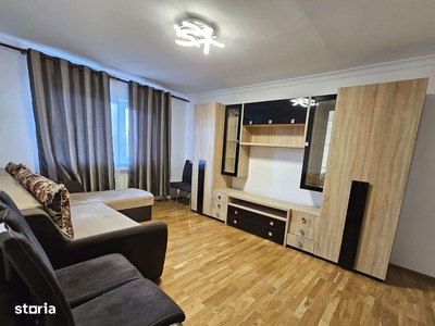 Apartament cu 3 camere, zona Hotel Roman, 72 000 euro