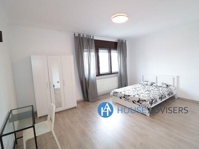 Vanzare apartament 4 camere Romana