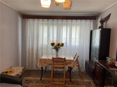 Apartament 3 camere, zona ultracentrala Piata Moldovei, etaj 6 cu acoperis