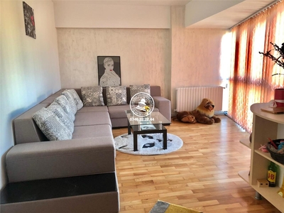 Apartament 3 camere de vanzare Bucium