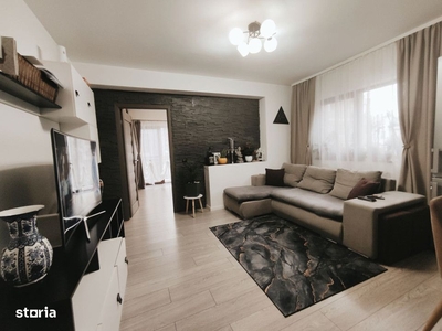 De vânzare un apartament cu 3 camere zona Decebal