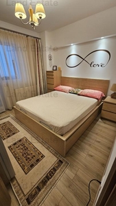 3camere Obor-Stefan cel mare ( 250 m metrou )