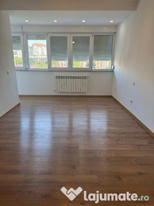 Ap 3 cam, str. Al. Ulmilor, 65 mp. Preț 59.900 euro, neg.