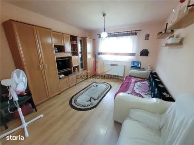 Apartament 1 camera , UMF , Sangeorgu Mures , etaj intermediar