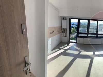 Apartament 2 camere vanzare in bloc de apartamente Bacau, Ultracentral