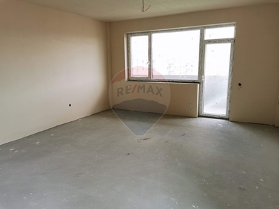 Apartament 2 camere vanzare in bloc de apartamente Cluj, Floresti