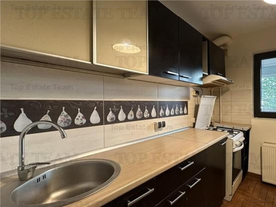 Apartament 3 camere cu 2 bai decomandat in zona Fizicienilor/Dristor