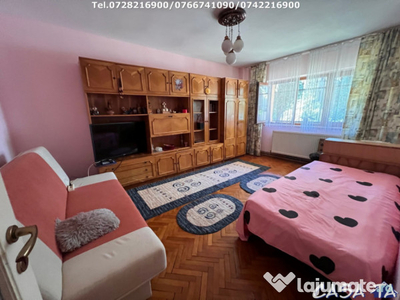 Apartament 3 camere, situat în Târgu Jiu, Str. Zambilelor