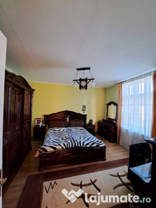 Proprietar-Apartament 4 camere deosebit /central