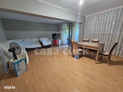 Apartament 4 camere Micro 21, etaj intermediar