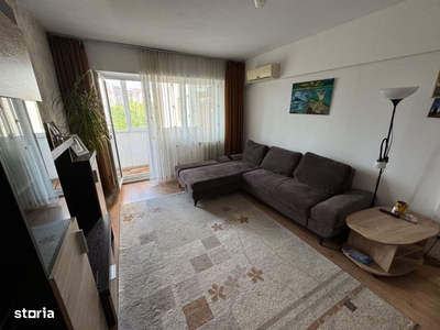 Apartament cu 3 camere semidecomandat, mobilat în Piata Delfinului