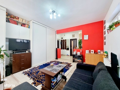 De închiriat apartament ultracentral cu 2 camere, pretabil pt birou