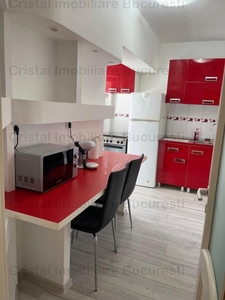 Inchiriez apartament 2 camere, mobilat luxos, renovat, zona Unirii