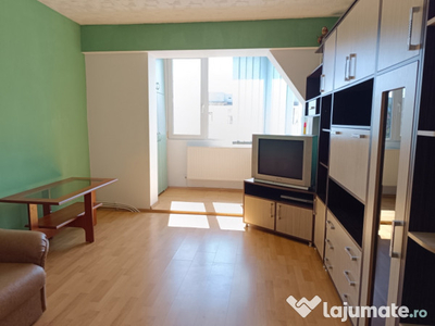 Închiriez apartament 3 camere Dâmbul Rotund