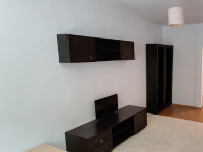 Particular, inchiriez apartament 2 camere zona Onix