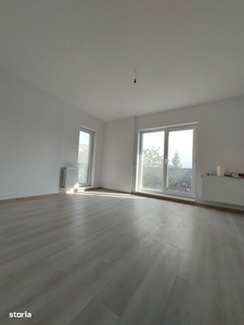 Apartament cu 2 camere/terasa 45 mp/boxa/zona Terra.