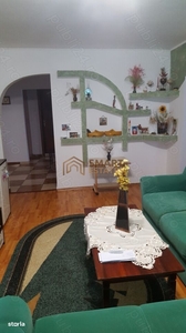 Vânzare Apartament 4 Camere - Apărătorii Patriei