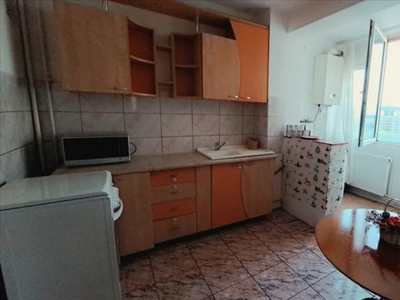 Apartament 2 camere etaj intermediar Astra