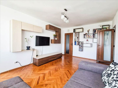 Apartament 3 camere etaj intermediar Astra-Saturn