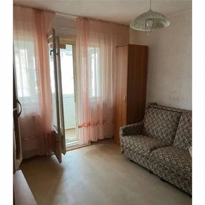 Apartament cu 3 camere semidecomandat Zona George Enescu