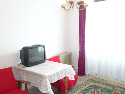 Vand apartament 2 camere in Deva