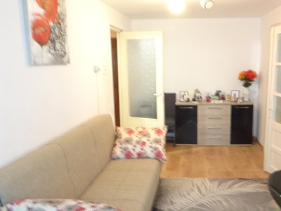 Vand apartament cu 3 camere in Deva