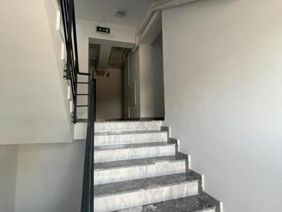 Apartament 3 camere Pipera, OMV, stradal, dar cu vedere laterala