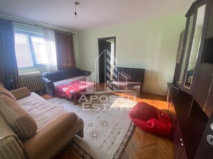 Apartament 2 camere, semidecomandat, in zona Dambovita