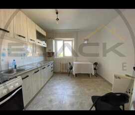 Apartament 3 camere decomandate, etaj intermediar, Manastur