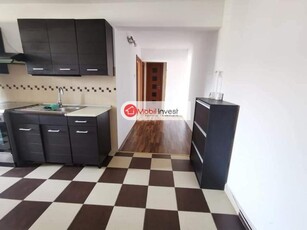 Apartament 3 camere, etaj 3, zona Tolstoi + Garaj