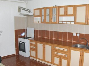 Apartament Cu 2 Camere De Inchiriat - 250 eur - Centru, Alba Iulia